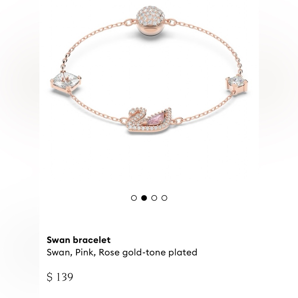 SWAROVSKIw Swan bracelet
Swan, Pink, Rose gold-tone plated 5485877
